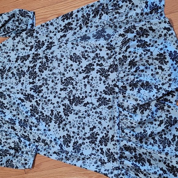 Small zara dress - Picture 4 of 4